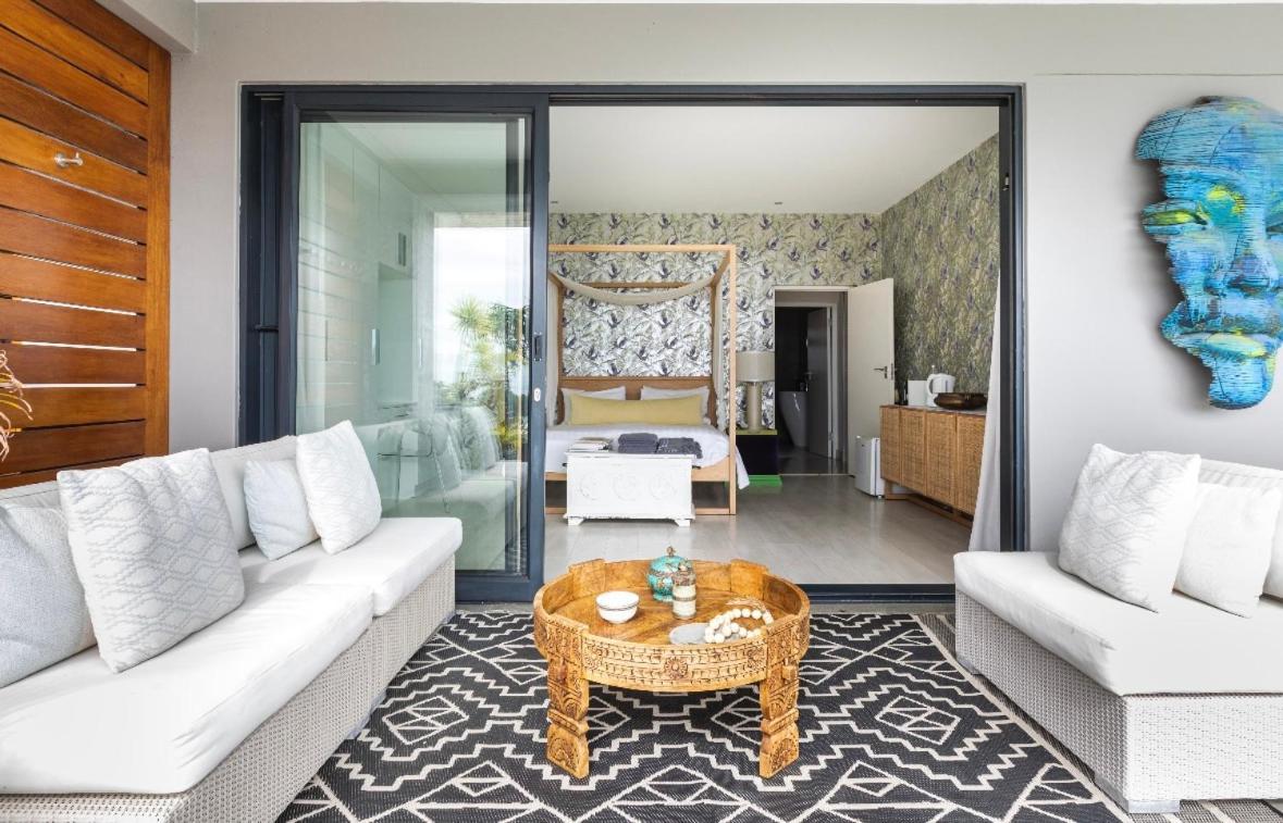 Ibiza In Modern, Luxury In Camps Bay * Cidade Do Cabo