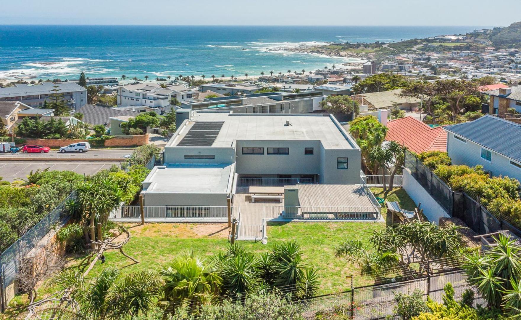 Ibiza In Modern, Luxury In Camps Bay *